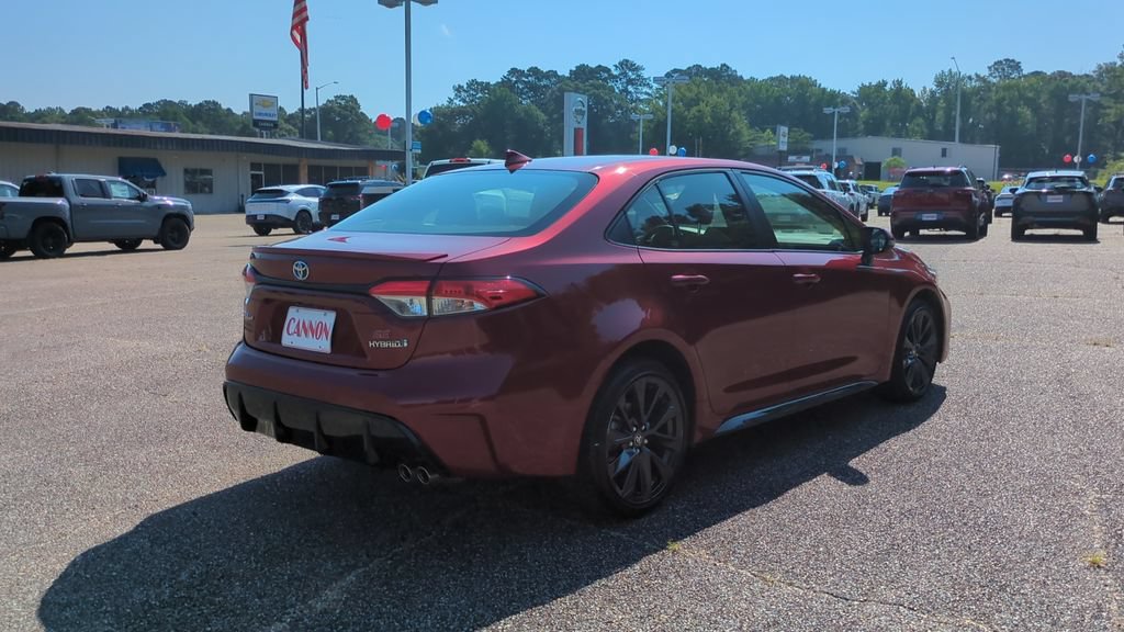 Used 2023 Toyota Corolla SE FWD image 5