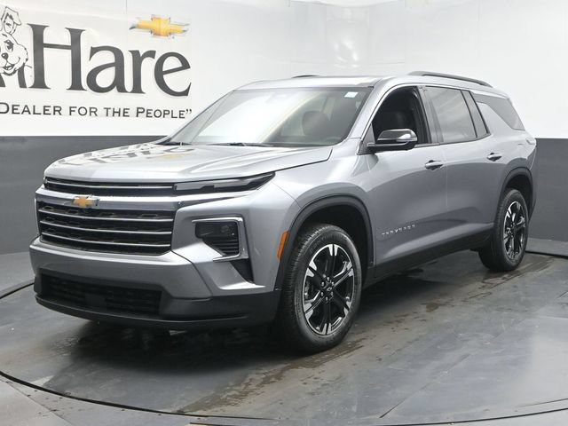 New 2027 Chevrolet Traverse LT w/ Sun and Wheel Package FWD image 13