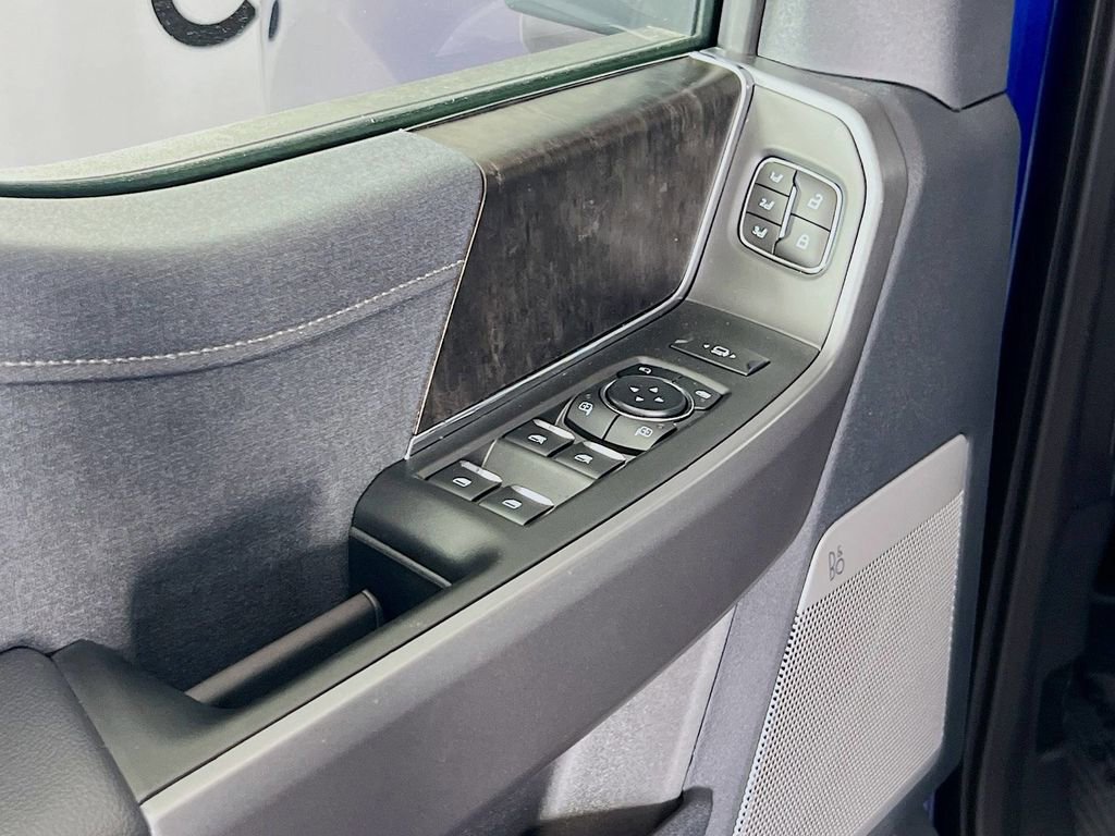 New 2026 Ford F250 Lariat w/ Black Appearance Package image 12