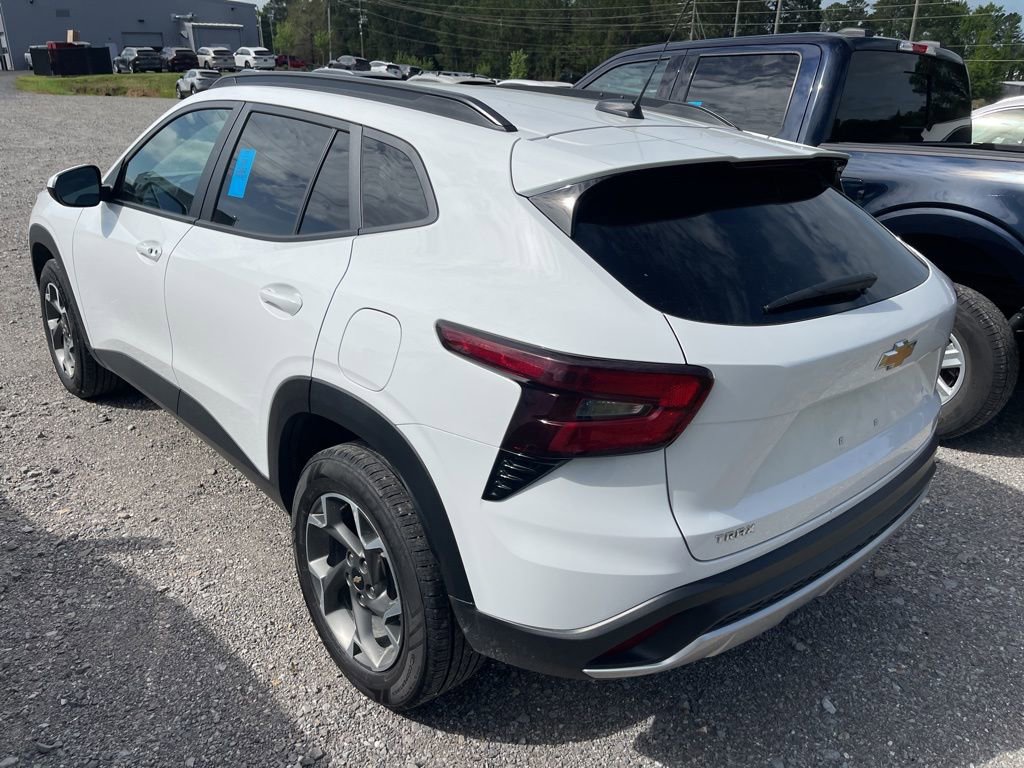Used 2024 Chevrolet Trax LT image 4