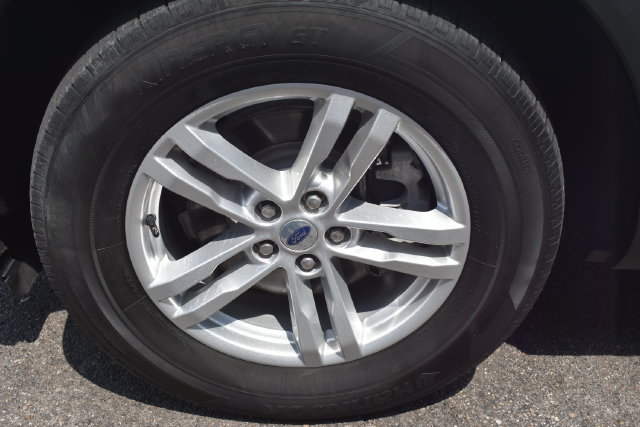 Used 2023 Ford Explorer XLT AWD/4WD image 48