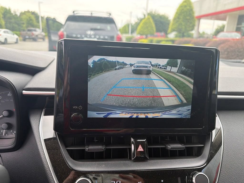 Used 2023 Toyota Corolla LE FWD image 17