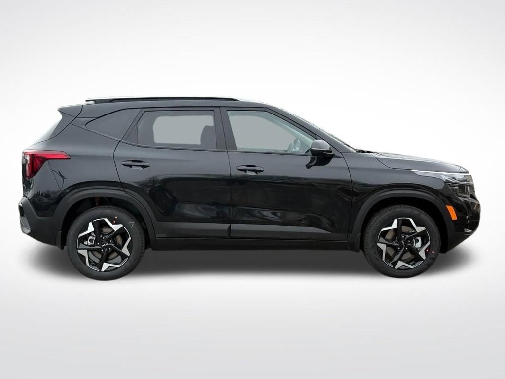 New 2026 Kia Seltos S image 2