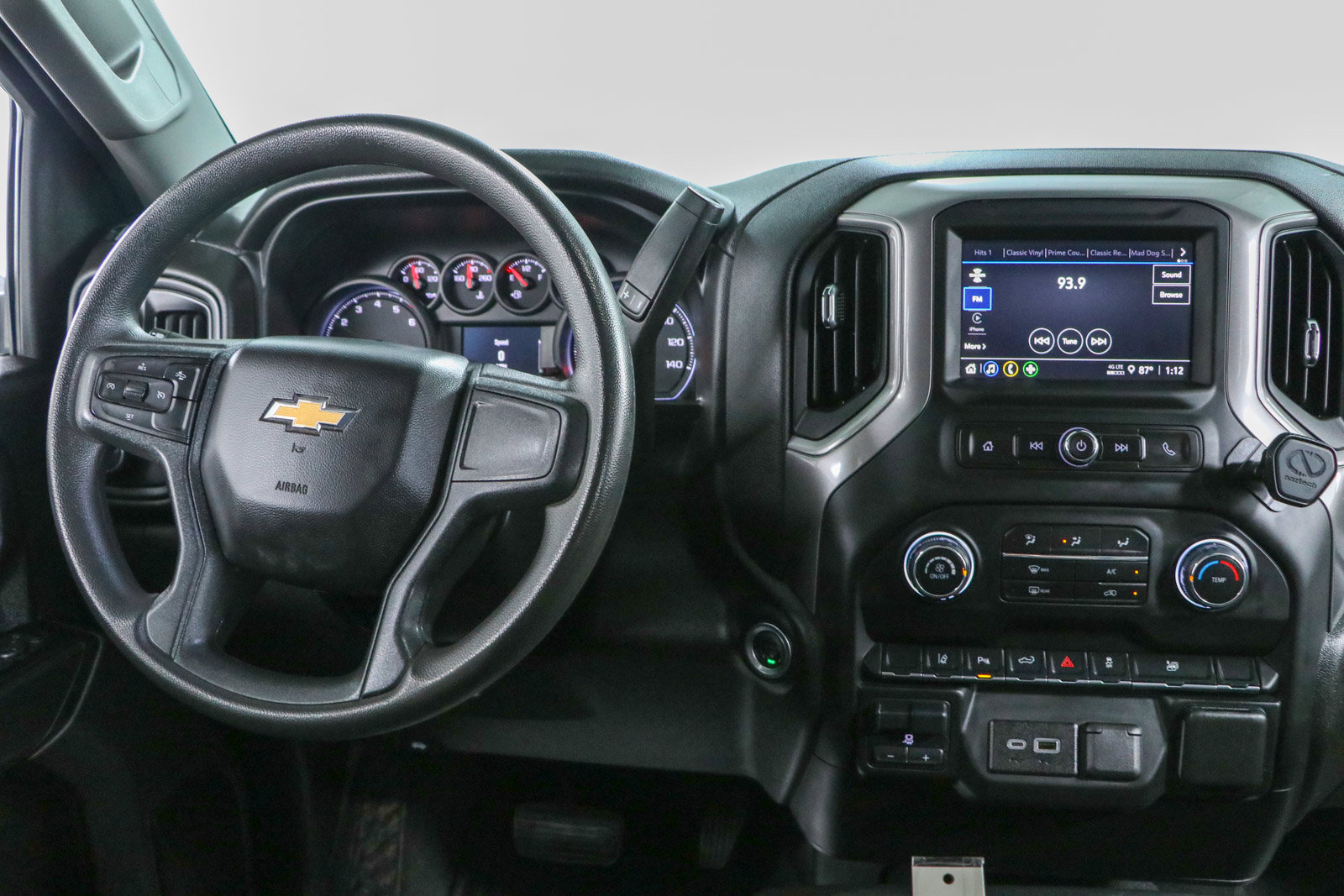 Used 2024 Chevrolet Silverado 2500 Custom w/ Custom Value Package AWD/4WD image 18