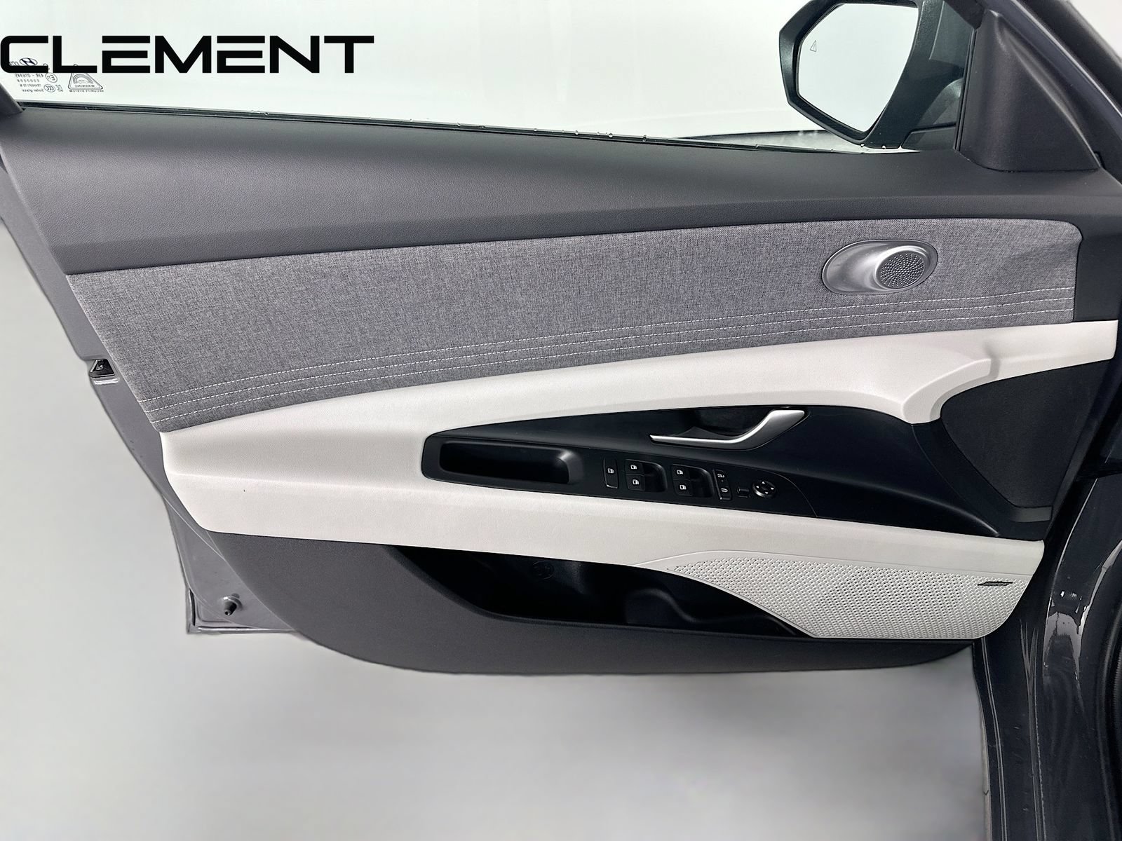 Certified 2024 Hyundai Elantra Limited FWD image 29