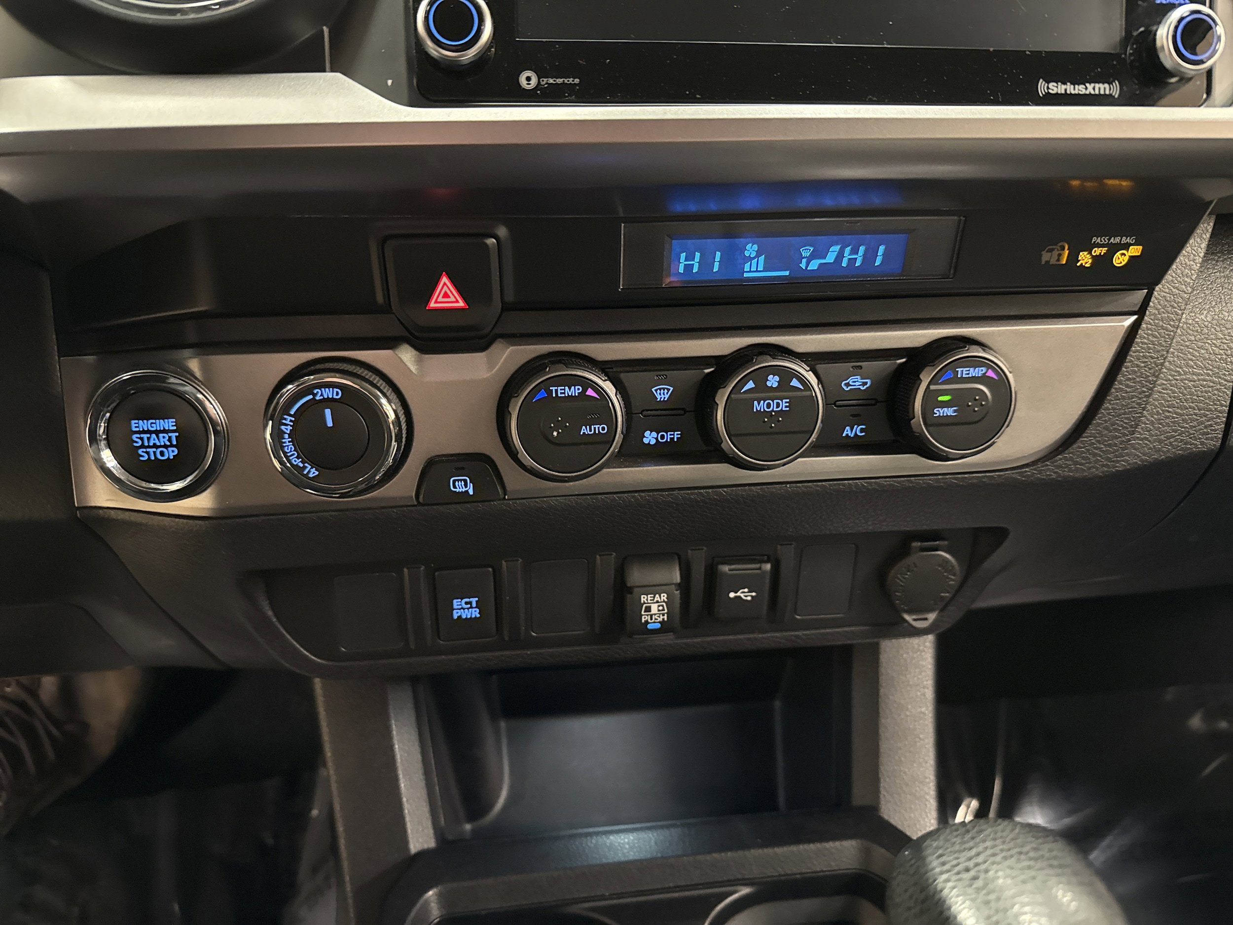Used 2023 Toyota Tacoma SR5 AWD/4WD image 33