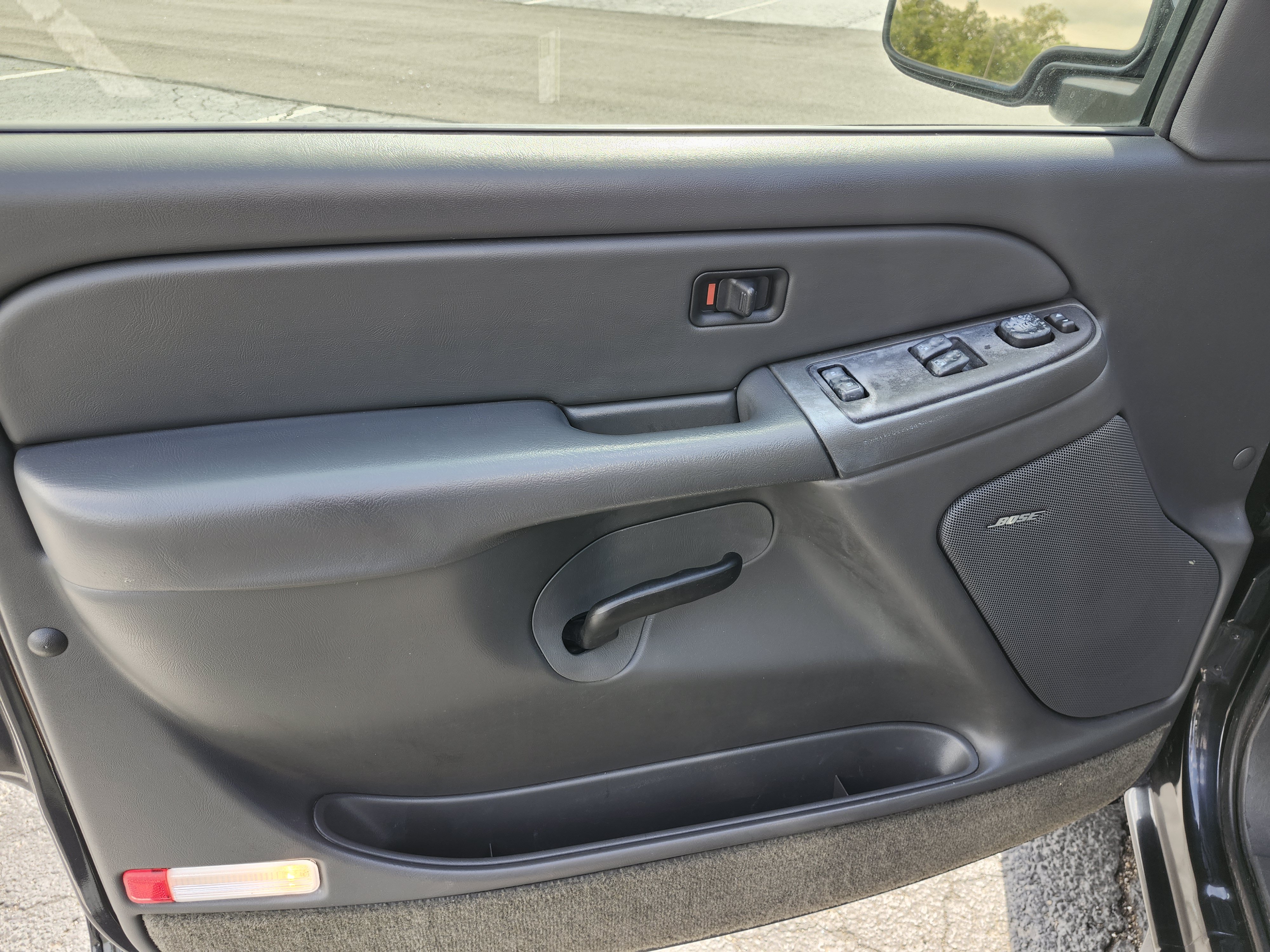 Used 2005 Chevrolet Silverado 1500 LS w/ Safe And Sound Package RWD image 23