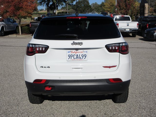 Used 2025 Jeep Compass Trailhawk image 6