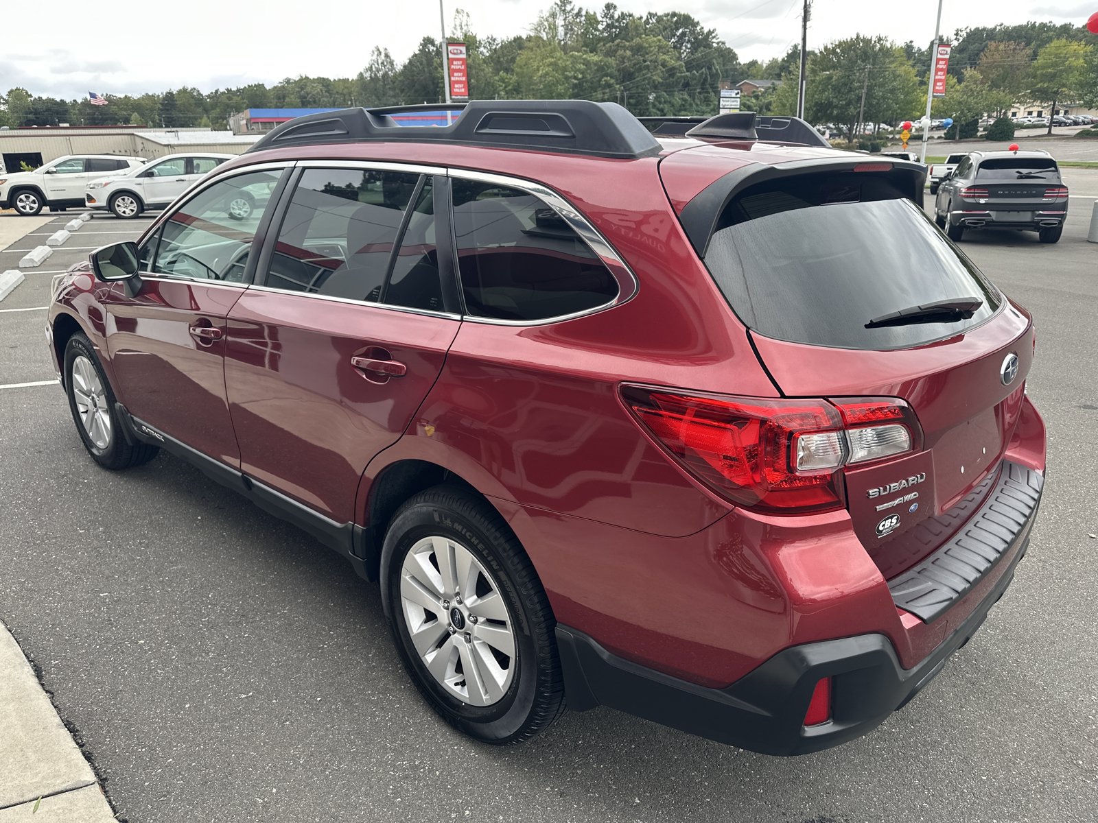 Used 2019 Subaru Outback 2.5i Premium AWD/4WD image 5