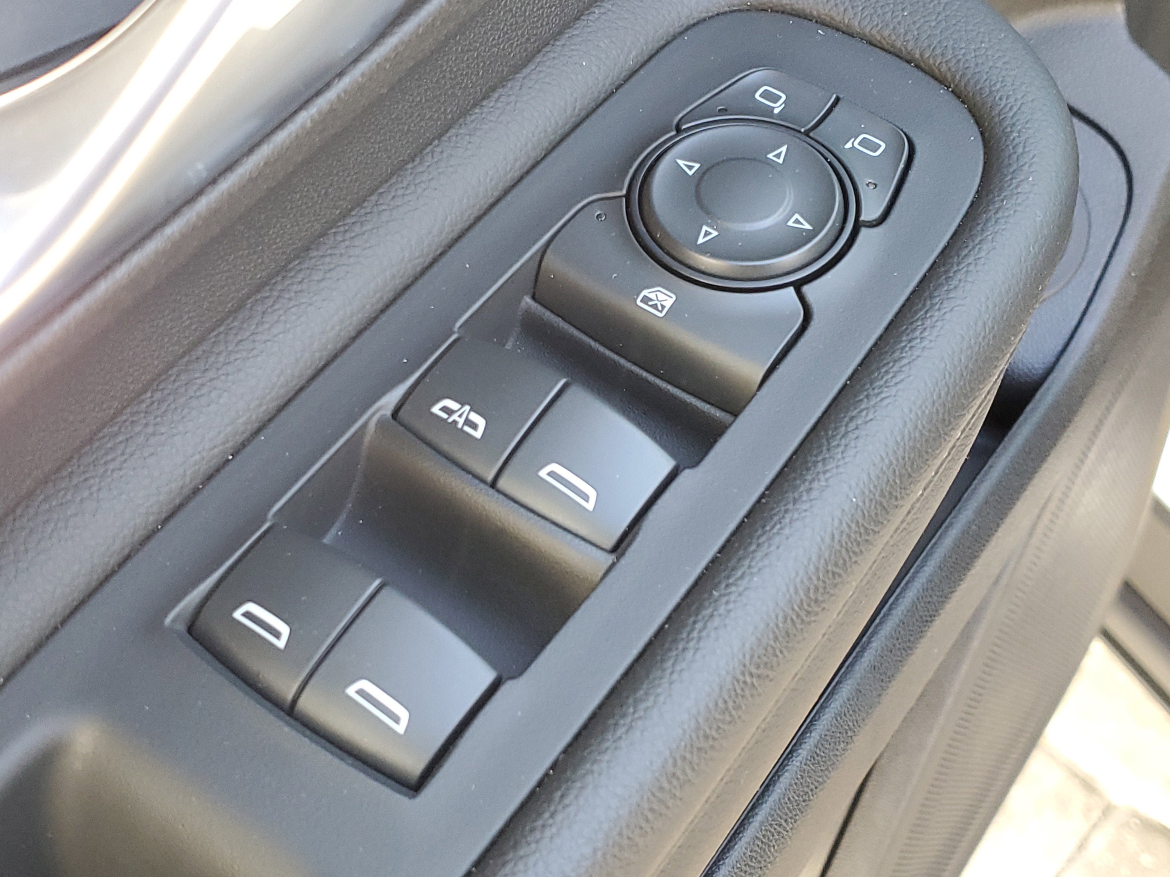 Used 2023 GMC Terrain SLE w/ Driver Convenience Package image 22