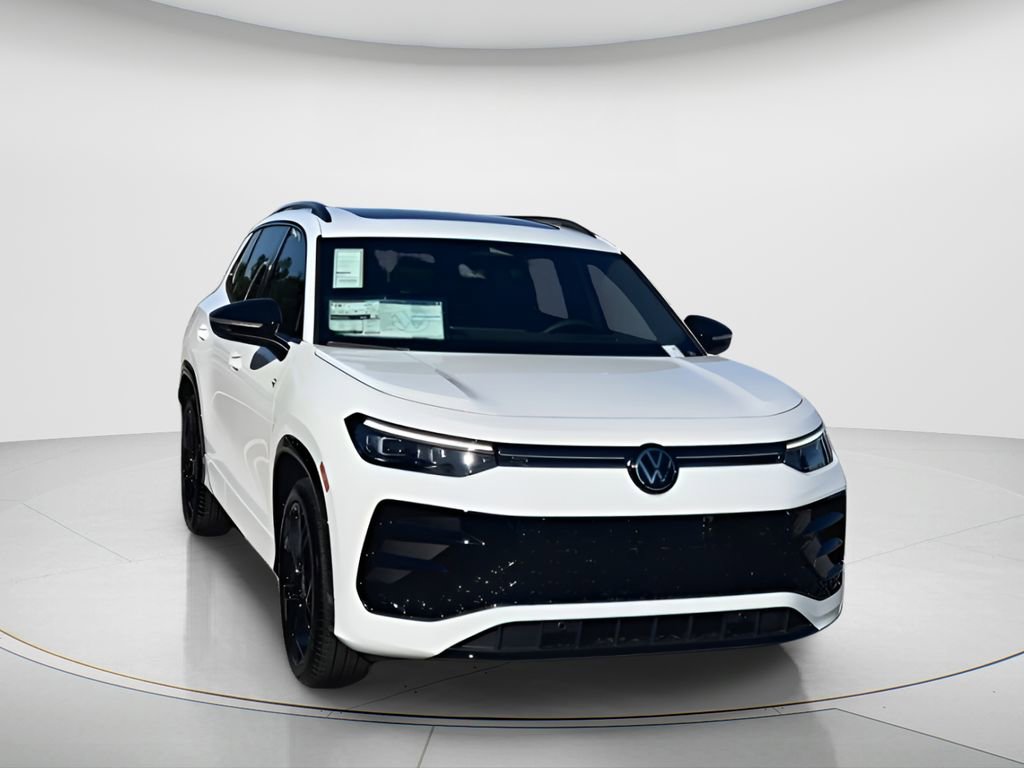 New 2026 Volkswagen Tiguan SE R-Line image 3