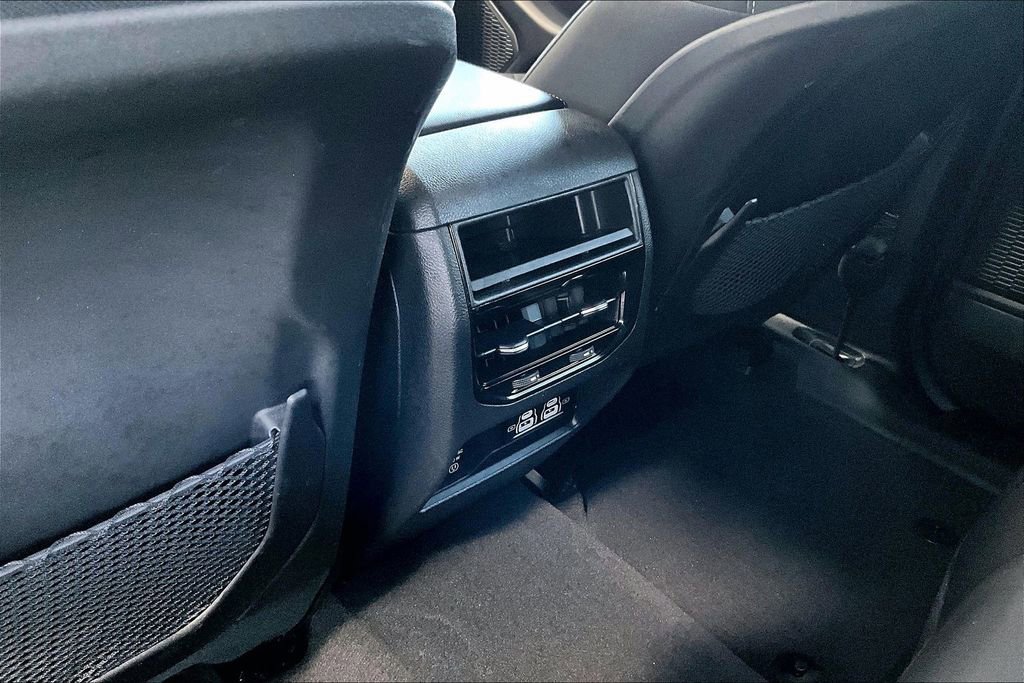 Used 2023 Jeep Grand Cherokee Laredo w/ Luxury Tech Group I image 34