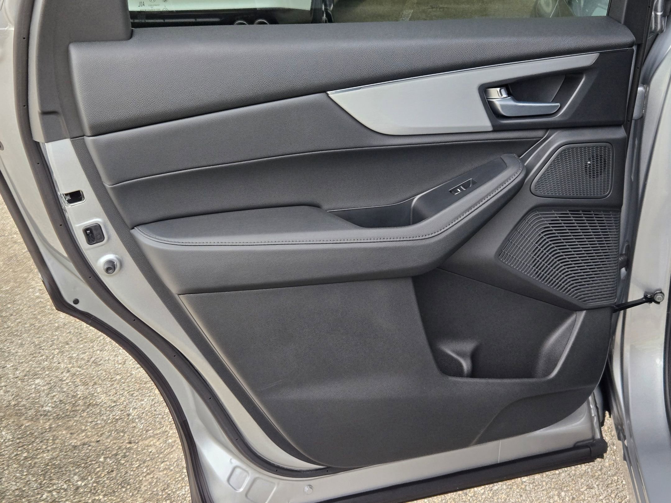 Certified 2026 Acura MDX SH-AWD image 16