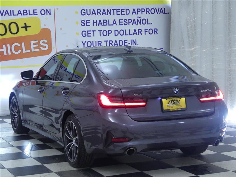 Used 2021 BMW 330e xDrive w/ Convenience Package image 5