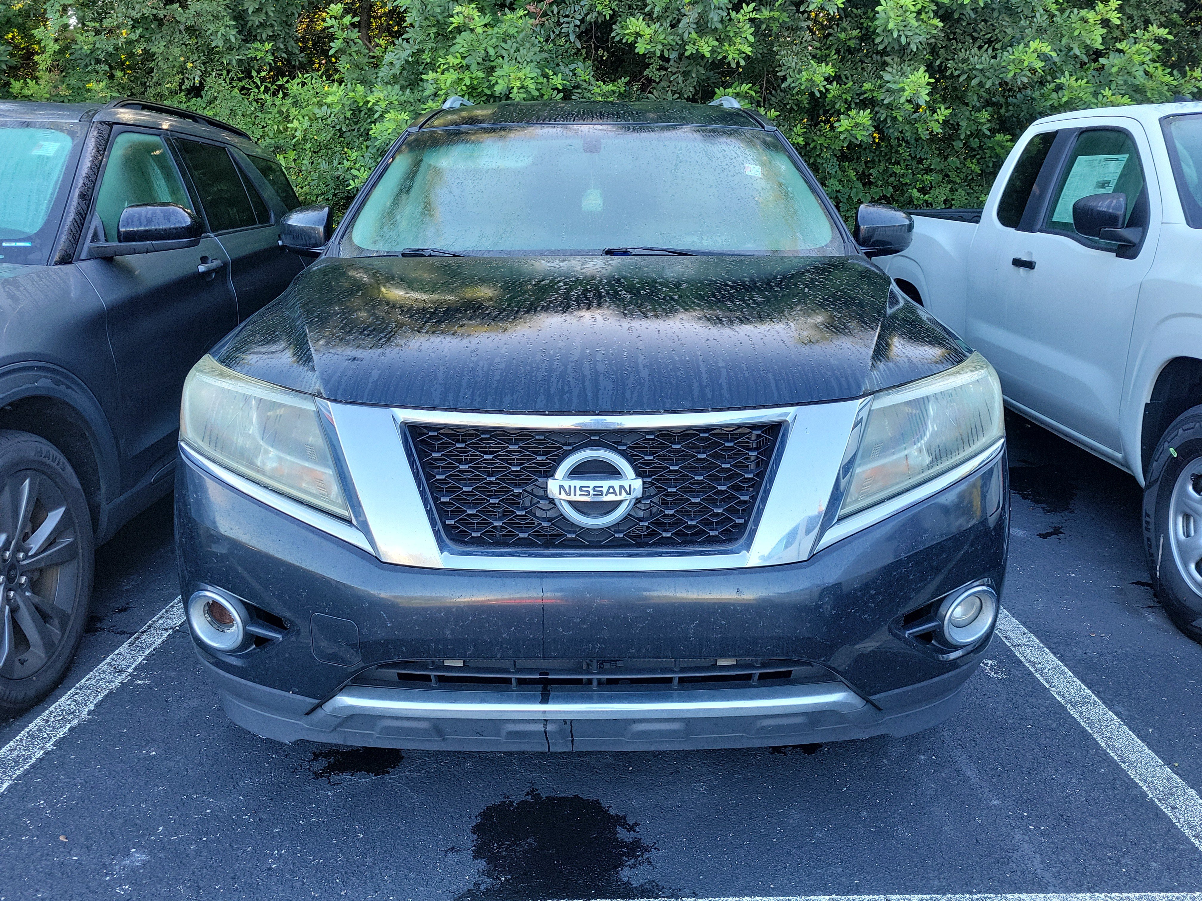 Used 2016 Nissan Pathfinder SL FWD image 2