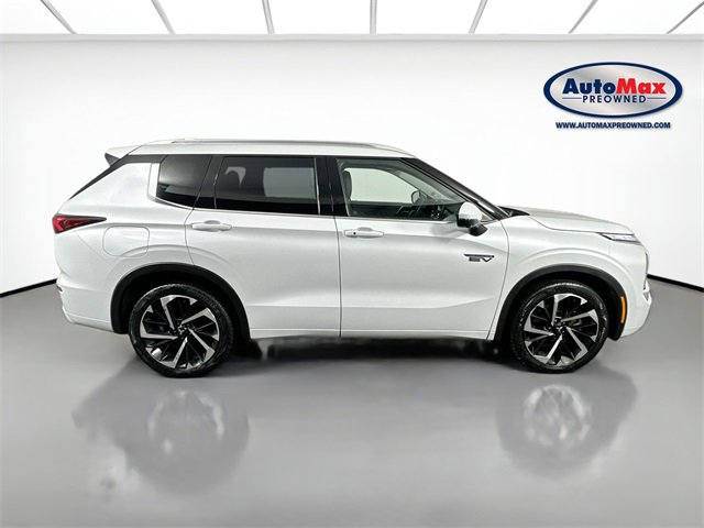 Used 2023 Mitsubishi Outlander SEL image 10