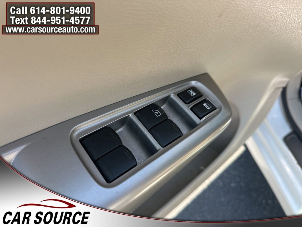 Used 2010 Subaru Impreza 2.5i AWD/4WD image 12