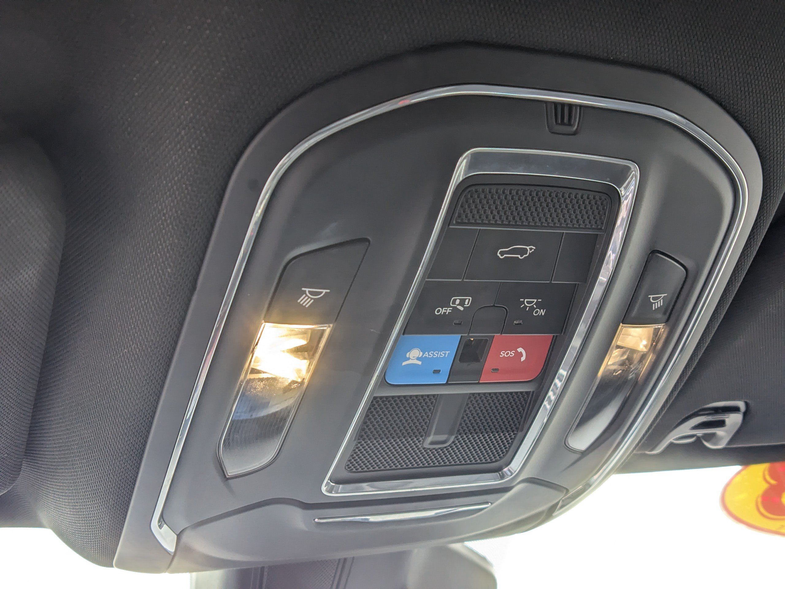 Used 2023 Jeep Wagoneer L Series III w/ Preferred Equipment Group AWD/4WD image 20