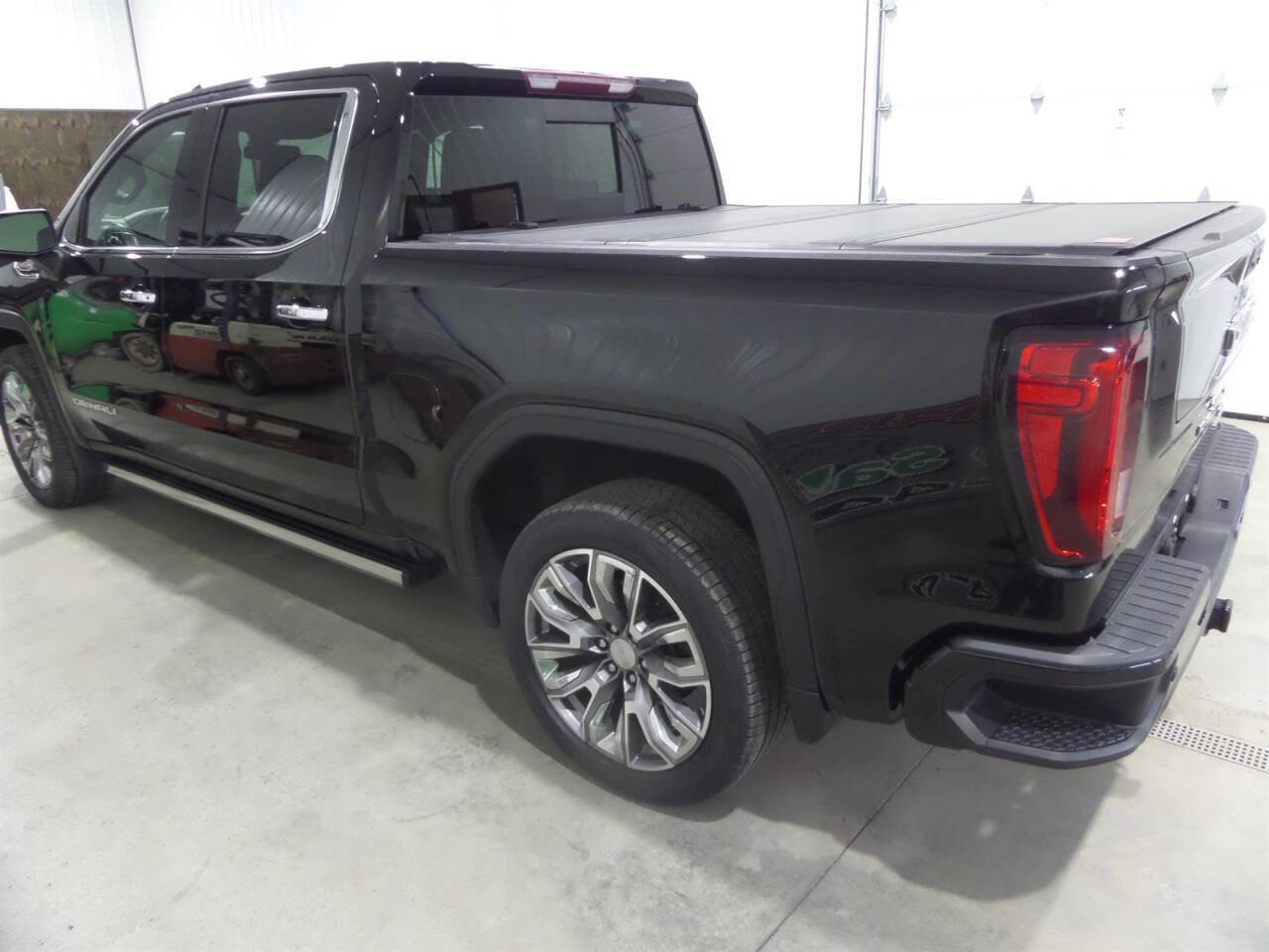 Used 2022 GMC Sierra 1500 Denali w/ Denali Premium Package image 6