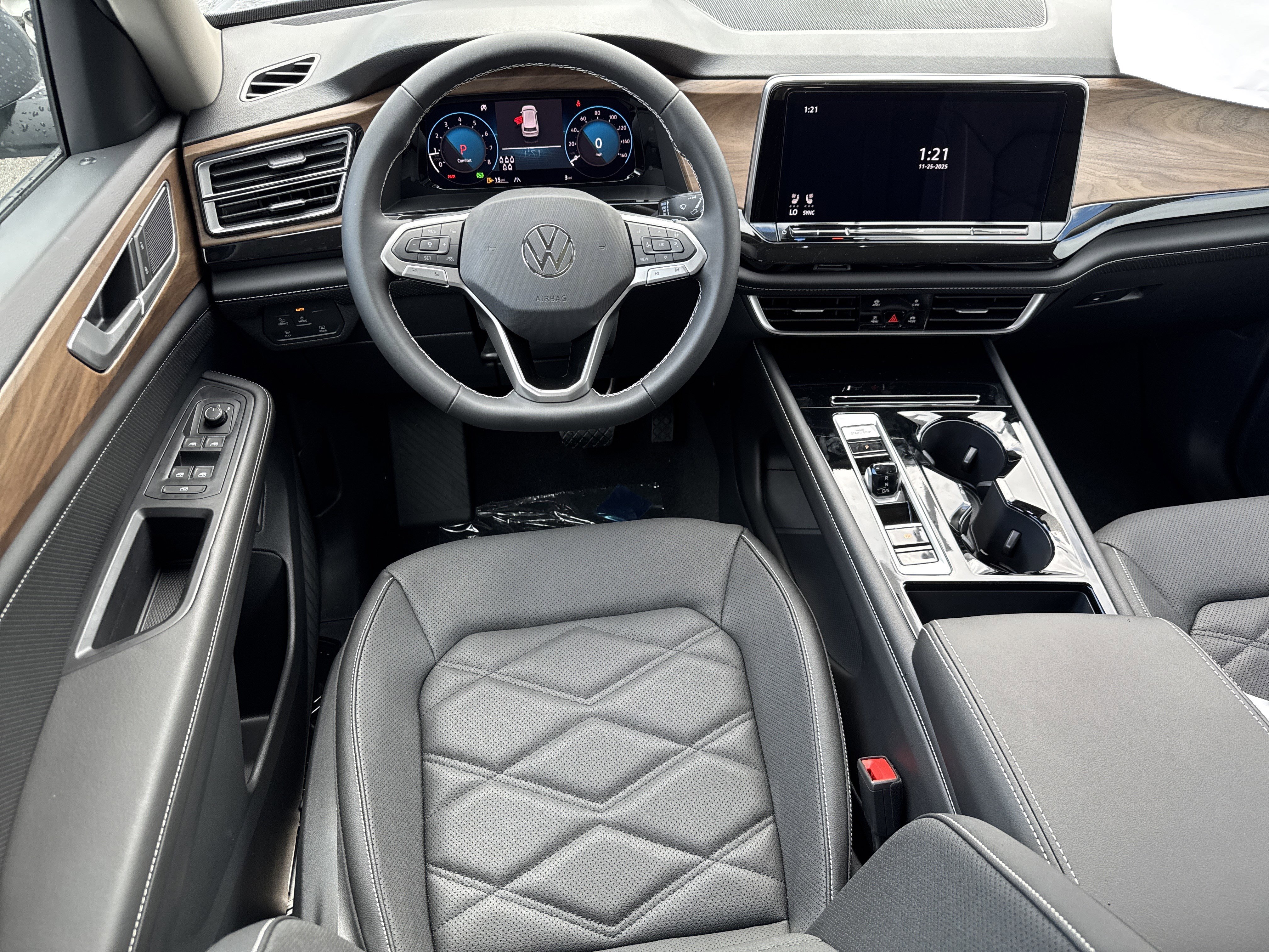 New 2026 Volkswagen Atlas SE image 7