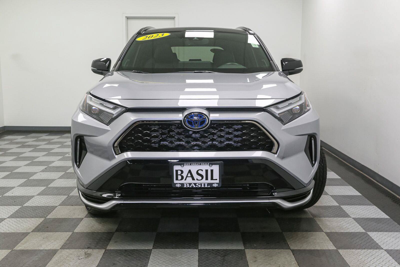 Used 2023 Toyota RAV4 XSE w/ Weather Package AWD/4WD image 3