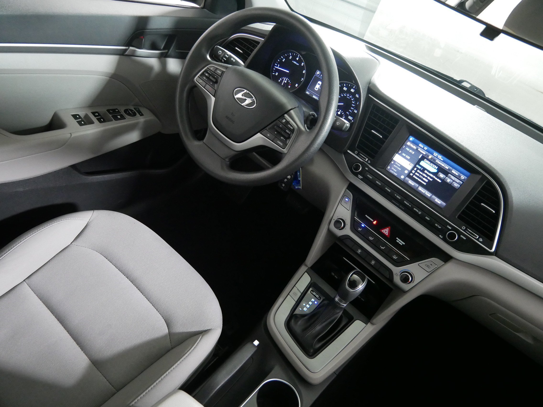 Used 2018 Hyundai Elantra SEL FWD image 9