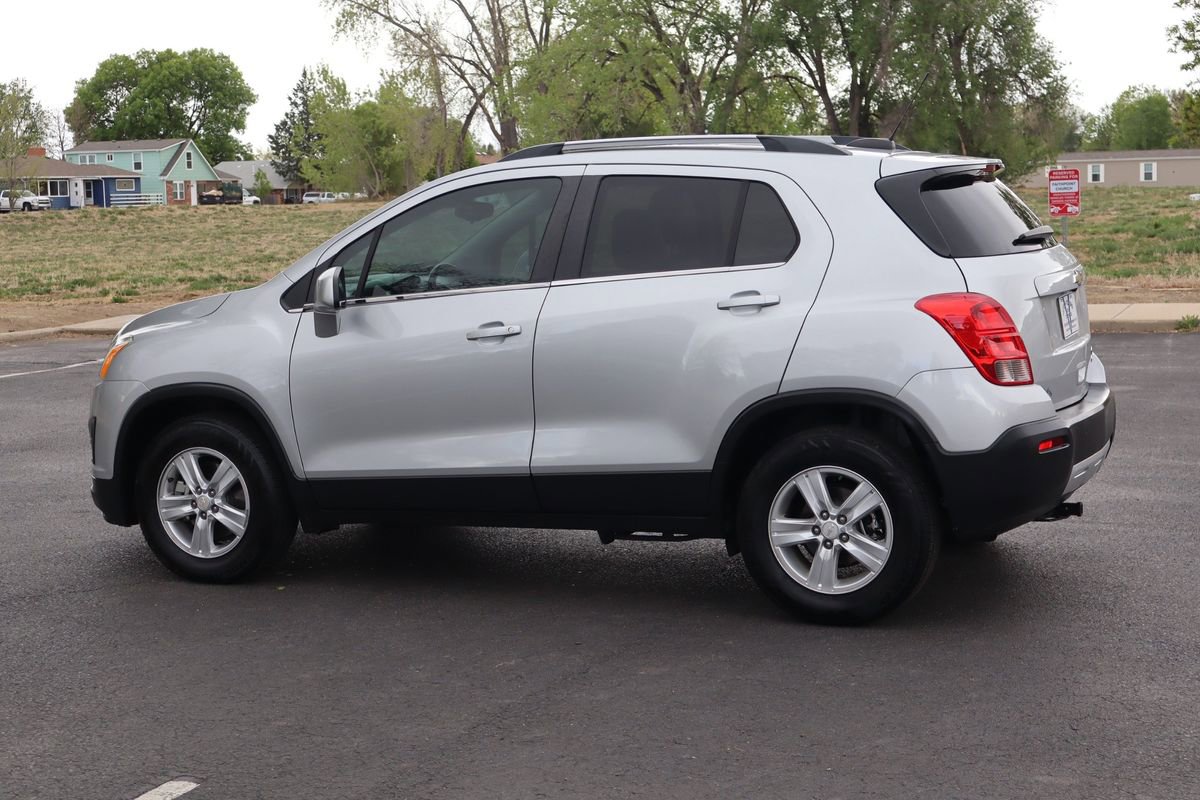Used 2016 Chevrolet Trax LT w/ LT Convenience Package AWD/4WD image 8
