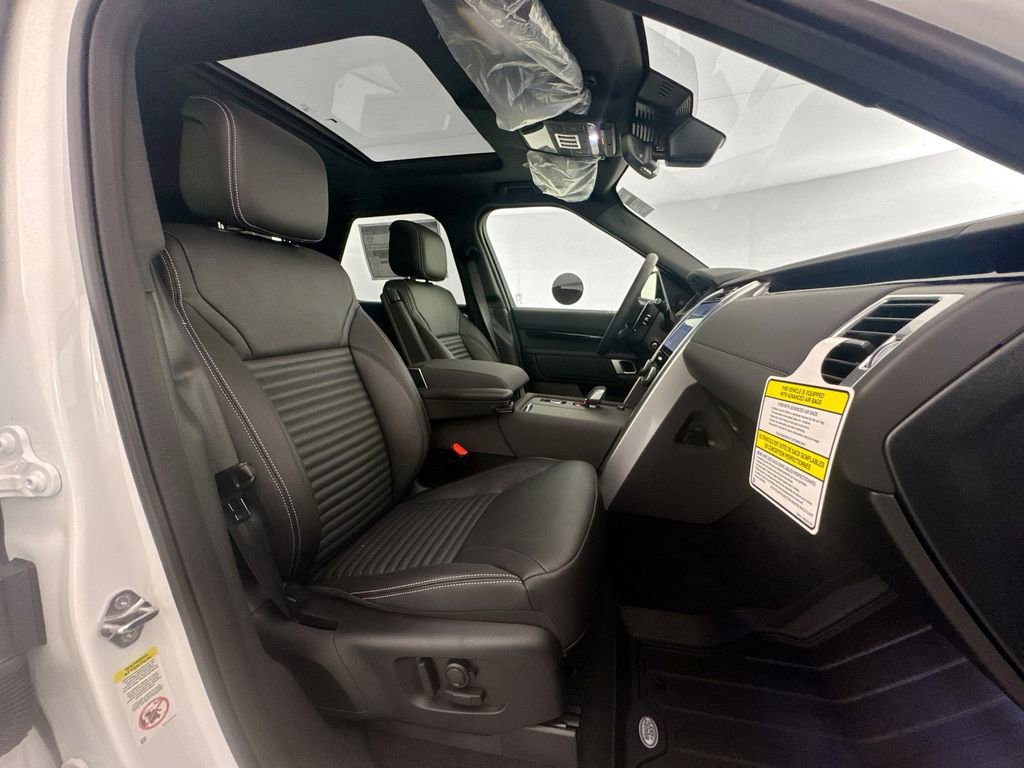 New 2026 Land Rover Discovery S AWD/4WD image 28