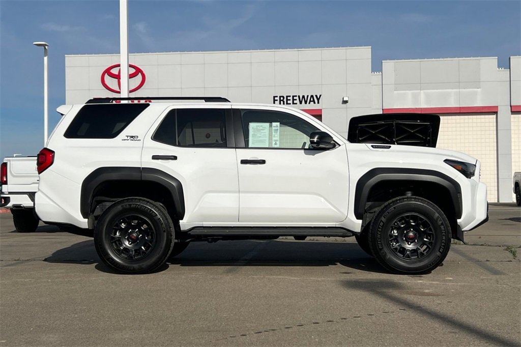 Certified 2025 Toyota 4Runner TRD Off-Road Premium image 3