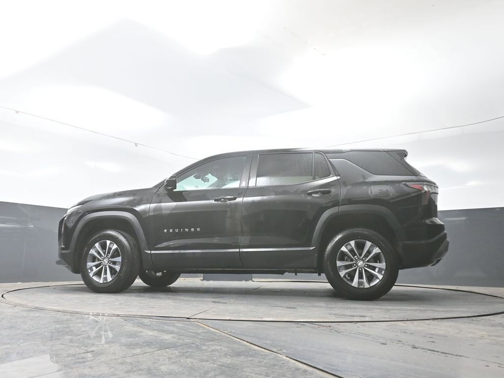 Used 2025 Chevrolet Equinox LT FWD image 30