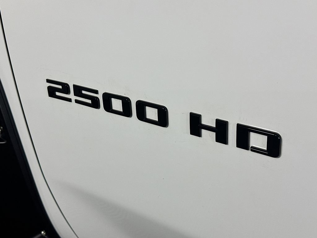 Used 2020 Chevrolet Silverado 2500 LTZ w/ LTZ Plus Package image 28
