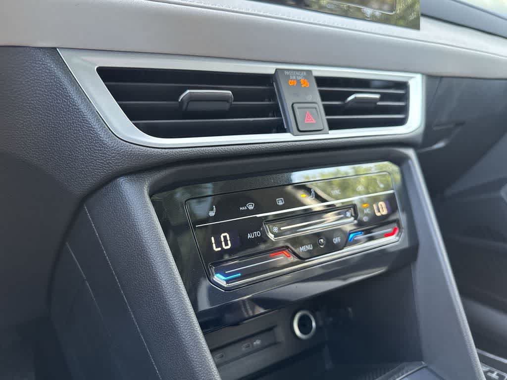 New 2026 Volkswagen Taos SE FWD image 19