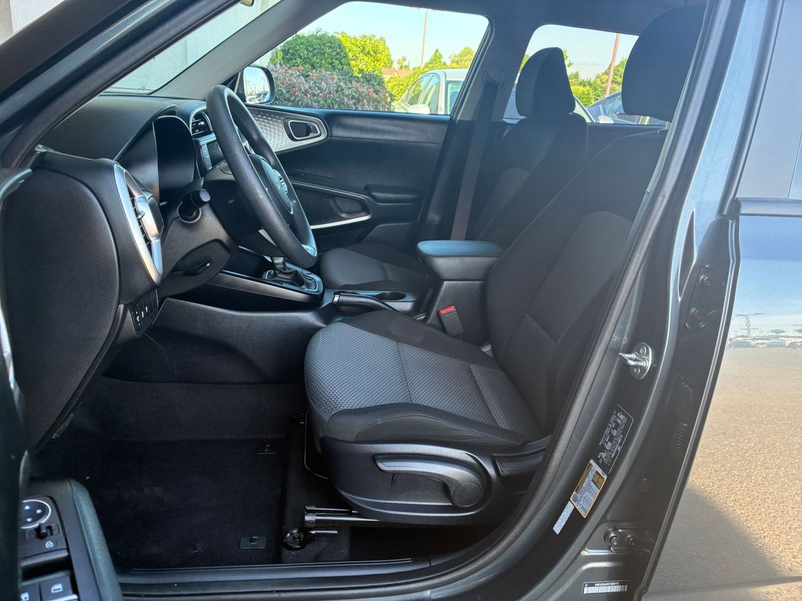 Used 2025 Kia Soul LX w/ LX Technology Package image 36