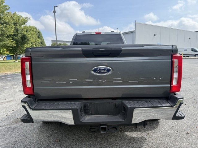 Used 2025 Ford F350 XLT image 5