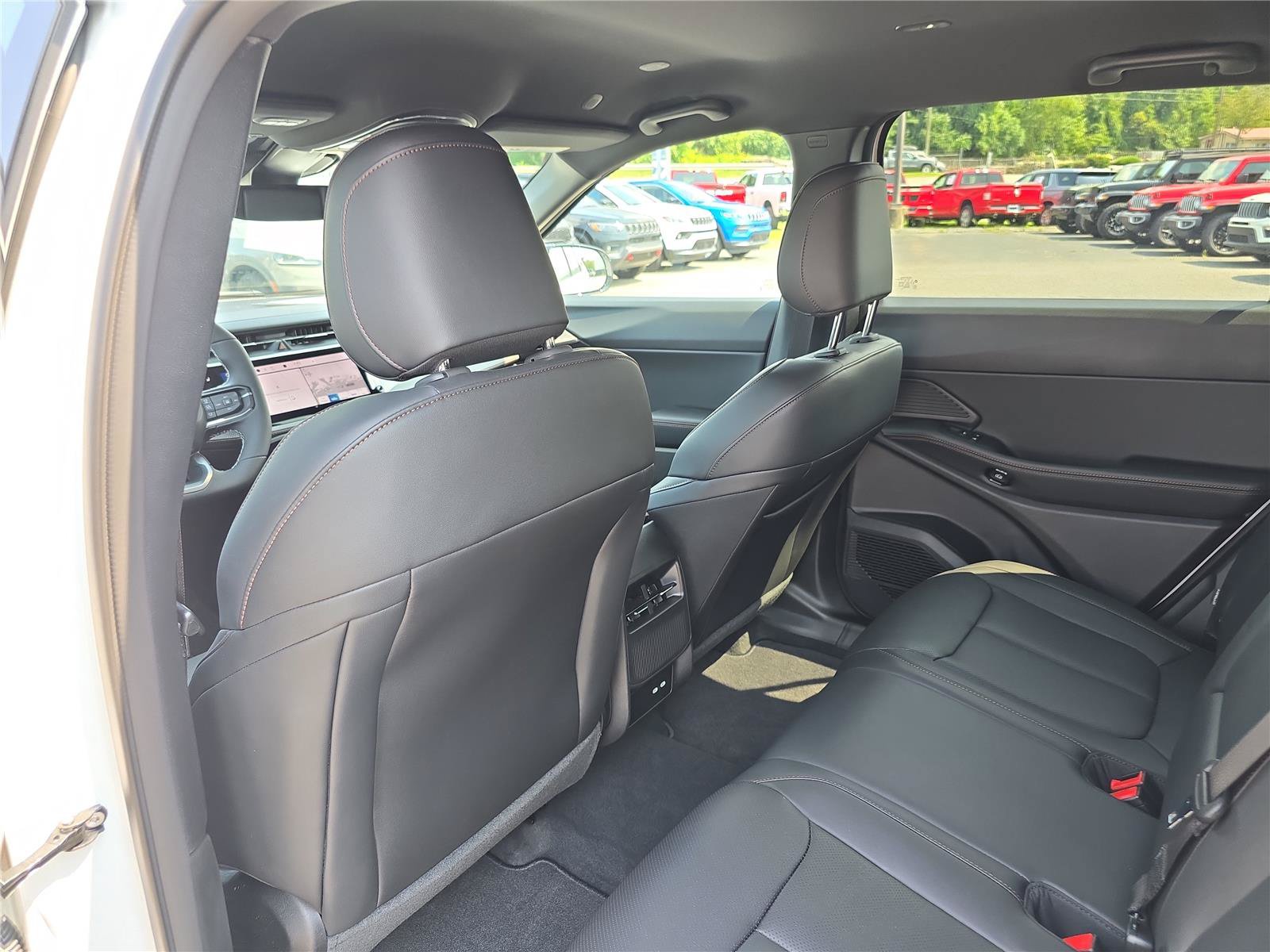 New 2026 Jeep Cherokee Limited AWD/4WD image 16