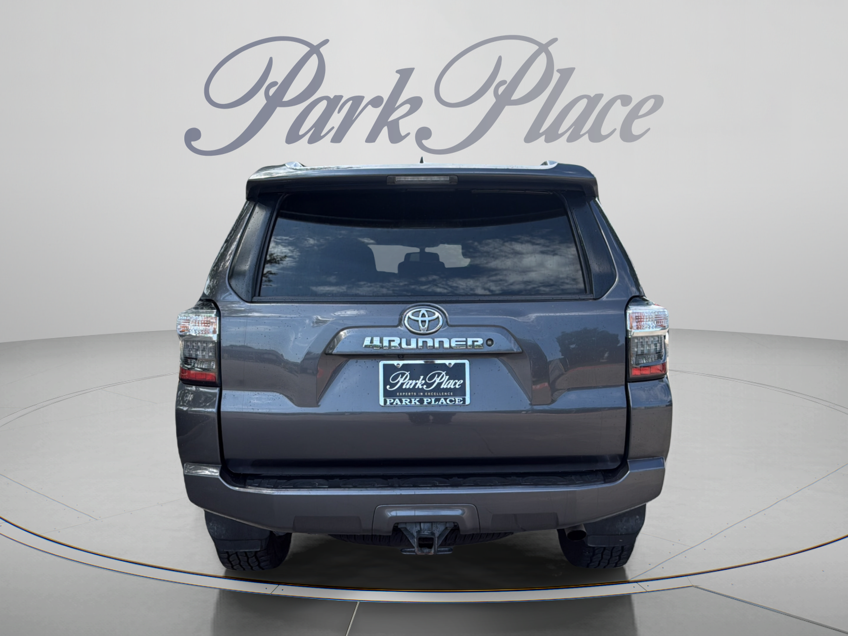 Used 2018 Toyota 4Runner SR5 Premium AWD/4WD image 4