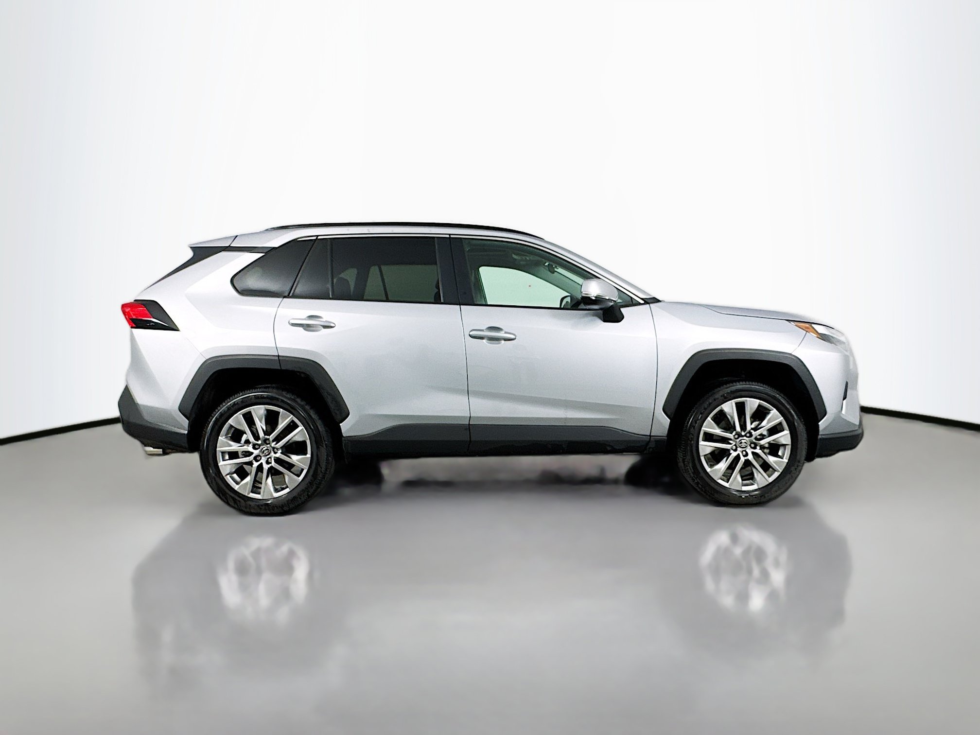 Certified 2025 Toyota RAV4 XLE Premium AWD/4WD image 8