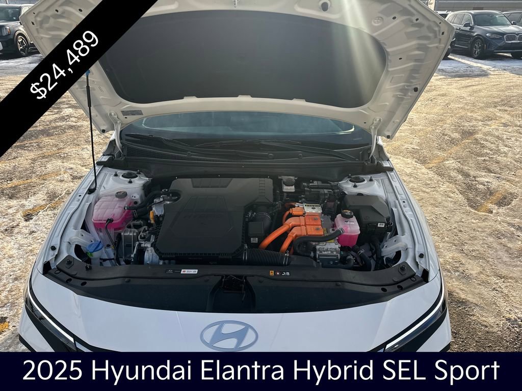 Used 2025 Hyundai Elantra SEL image 21