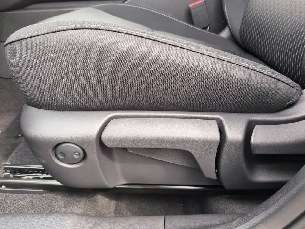 New 2026 Mitsubishi Outlander ES AWD/4WD image 17
