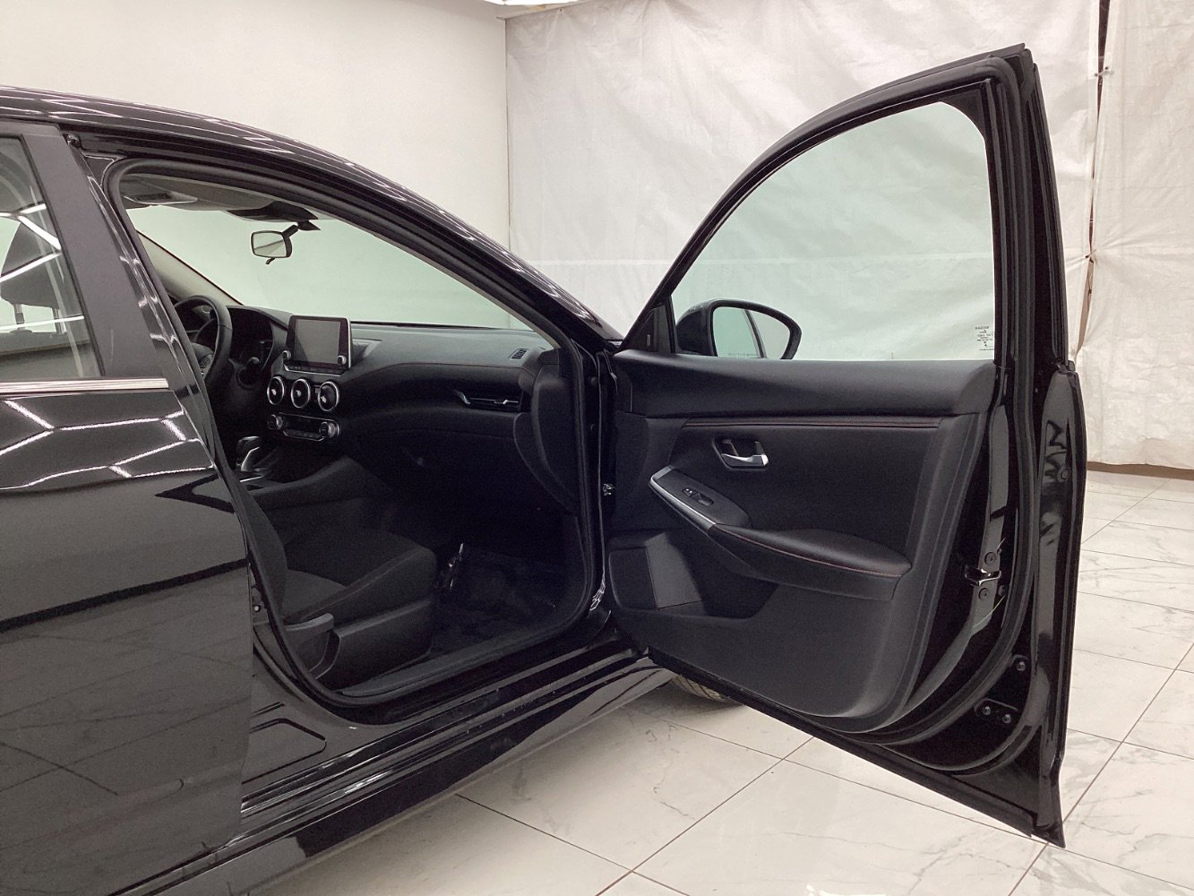 Used 2025 Nissan Sentra SR image 17