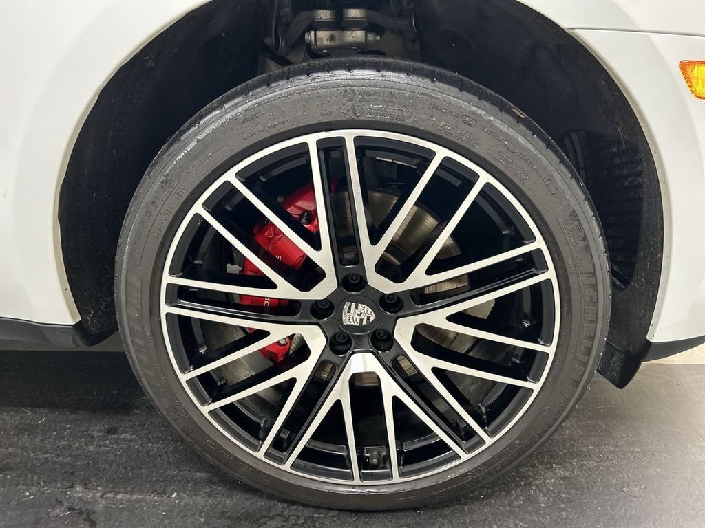 Certified 2022 Porsche Macan S AWD/4WD image 8