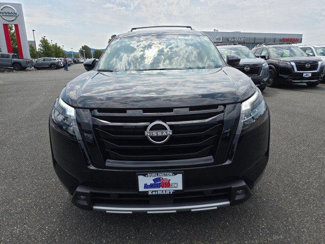 New 2025 Nissan Pathfinder SL w/ SL Premium Package image 9