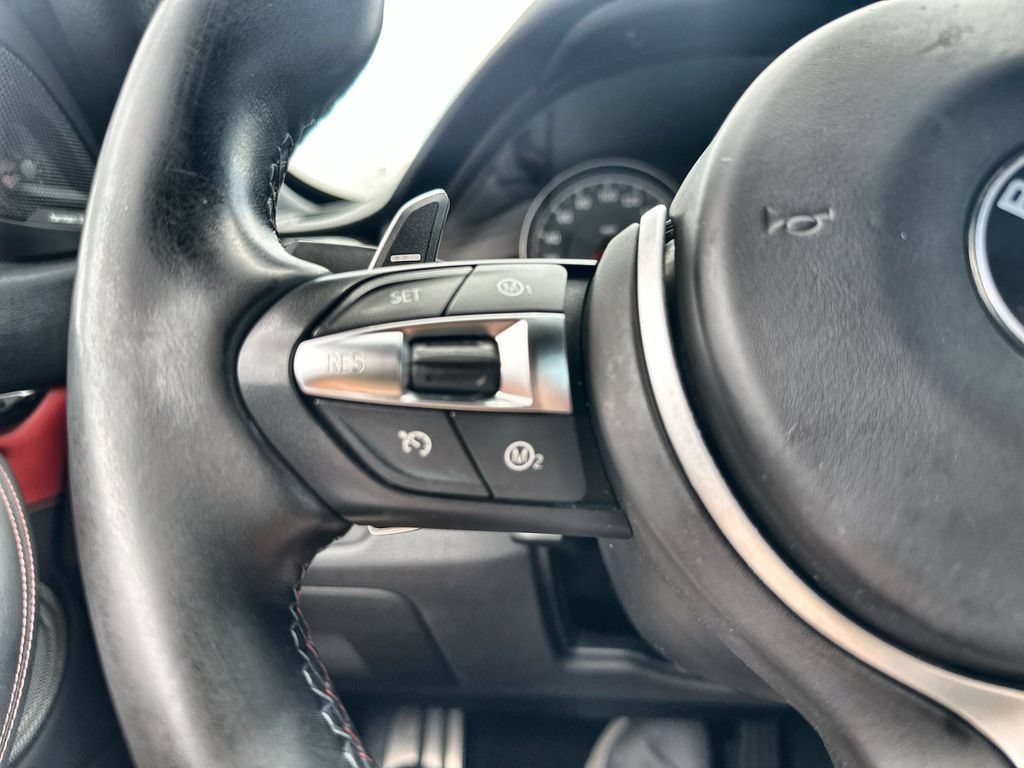 Used 2018 BMW M4 Convertible RWD image 31