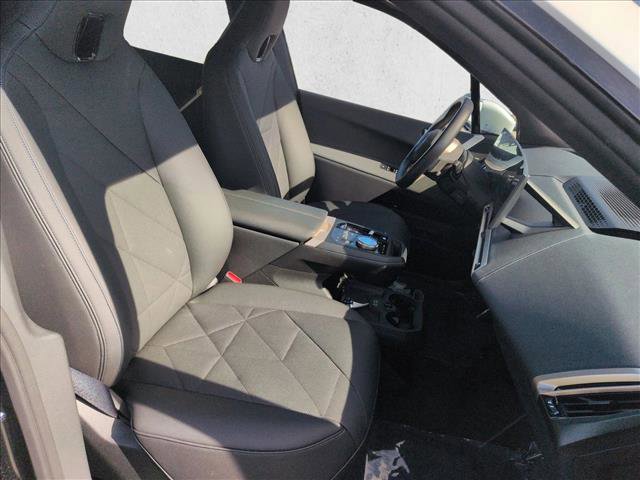 Used 2025 BMW iX xDrive50 image 20