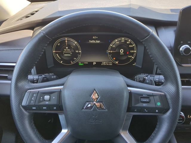 Used 2024 Mitsubishi Outlander SE image 32