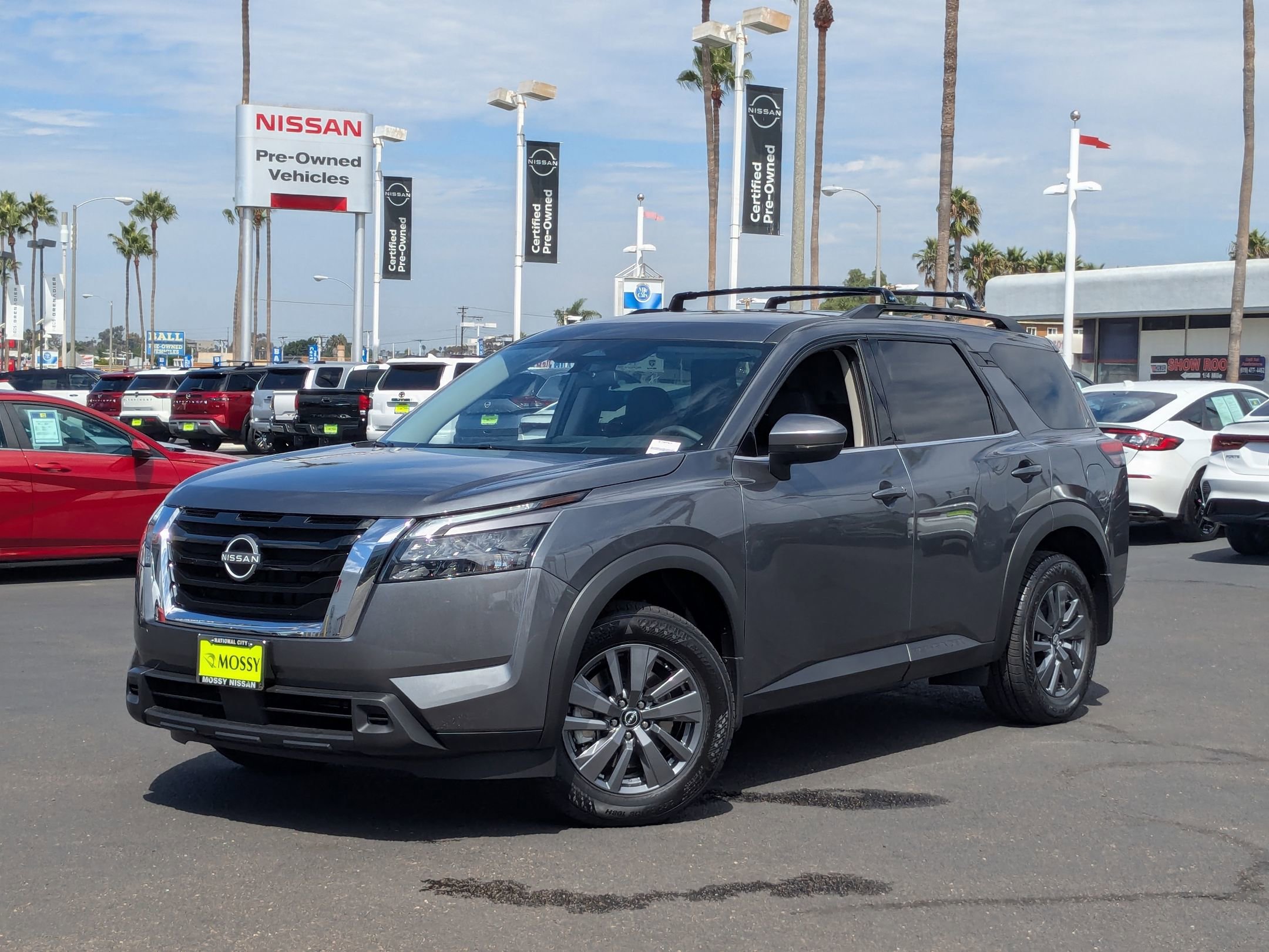New 2025 Nissan Pathfinder SV