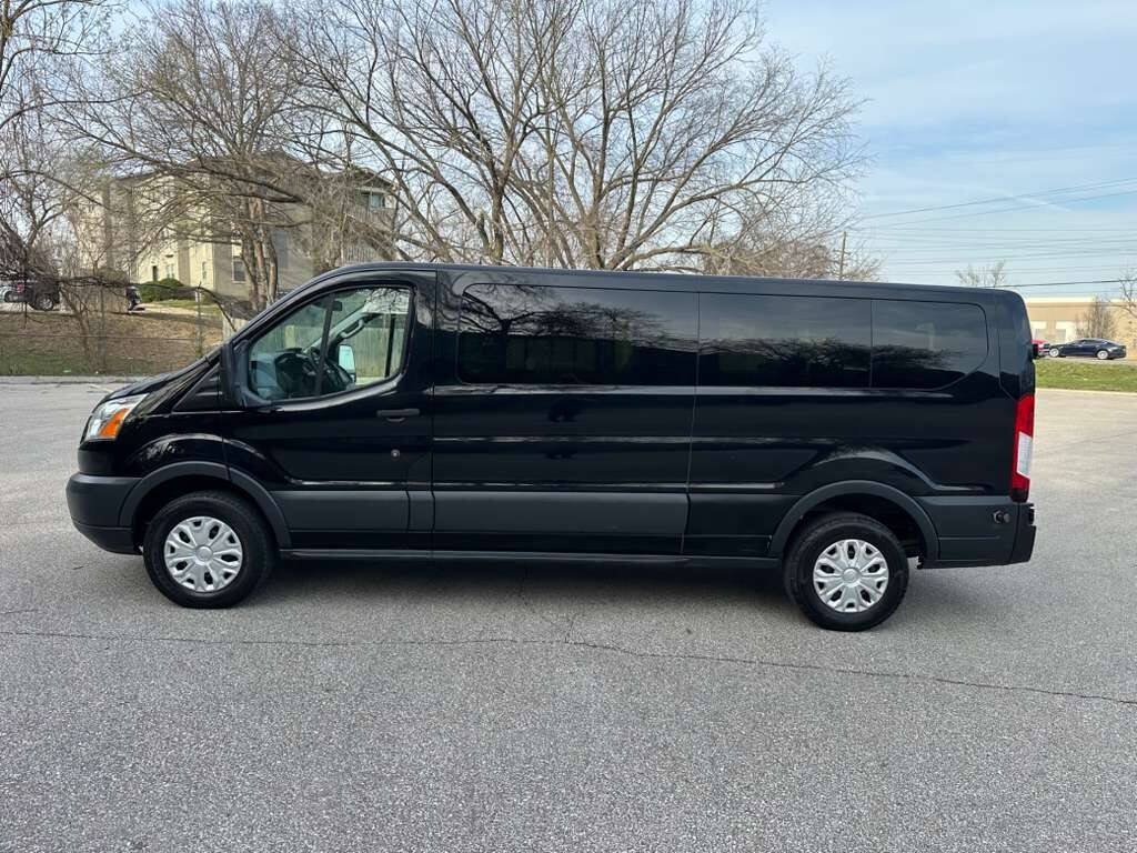 Used 2016 Ford Transit 350 XLT RWD image 3