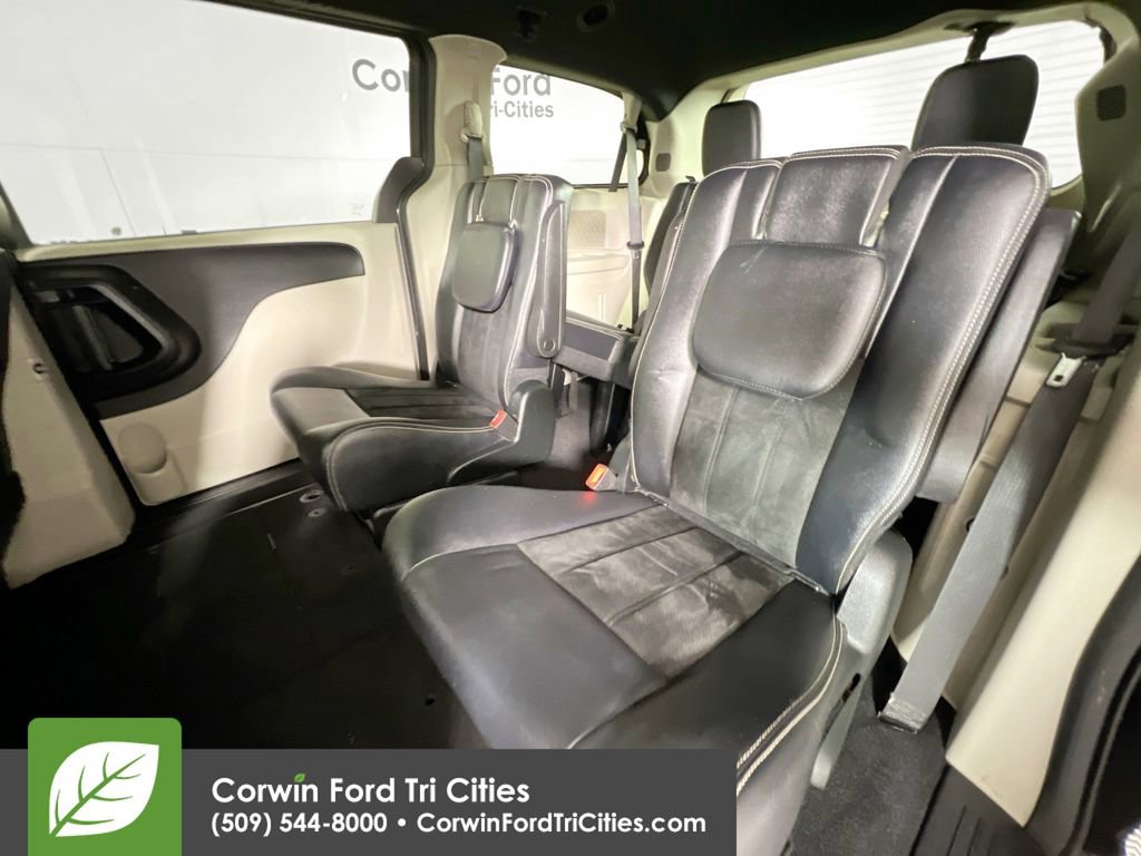 Used 2018 Dodge Grand Caravan SXT image 26