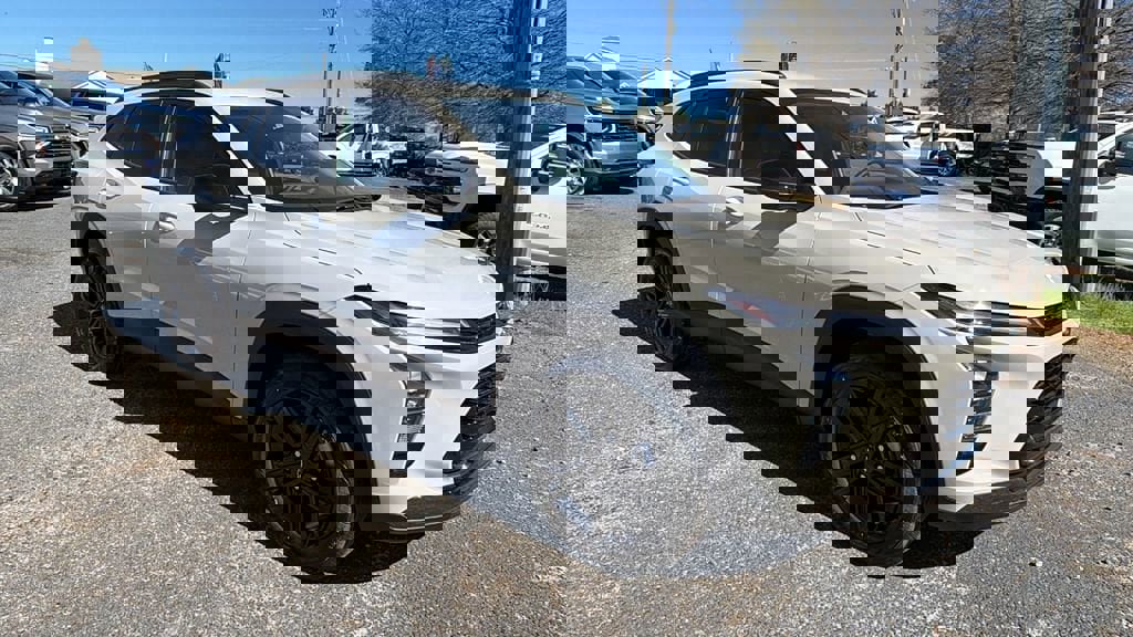 New 2026 Chevrolet Trax ACTIV image 3