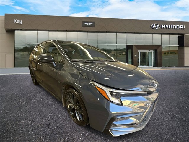 Used 2024 Toyota Corolla SE w/ SE Premium Package image 4